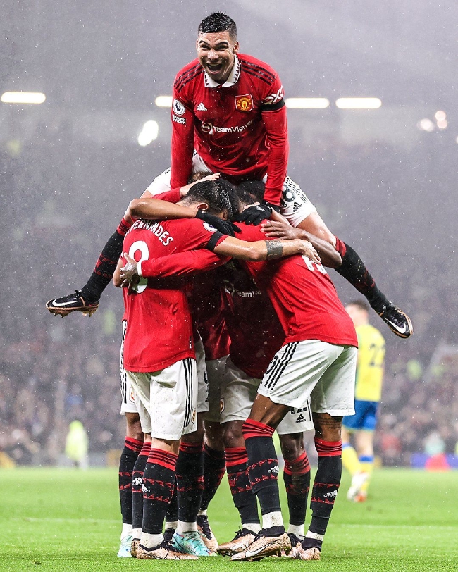 而社交媒体 而社交媒体